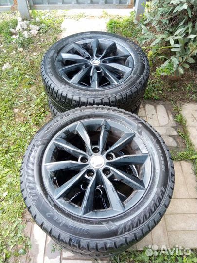 Колеса на оригинальных дисках r16 ScodaOctavi зима