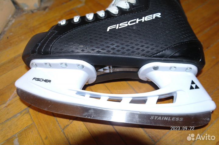 Коньки хоккейные 37,5