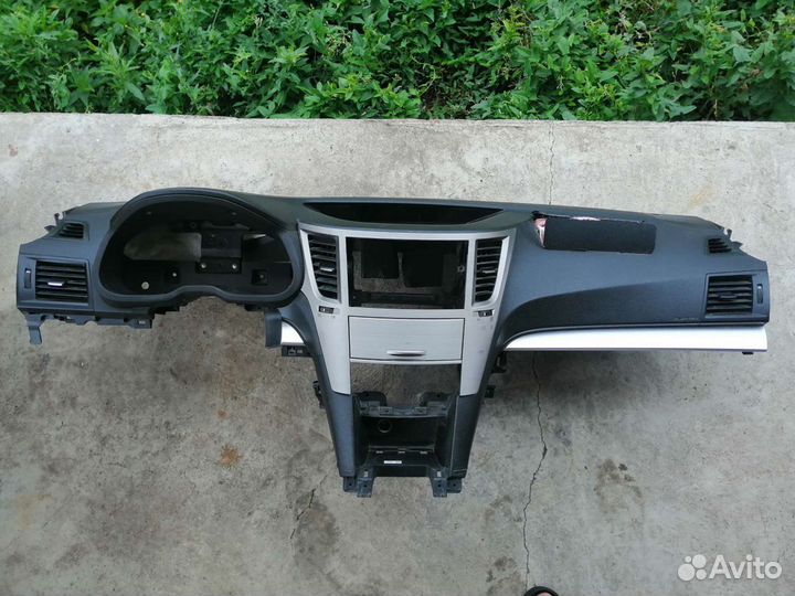 Торпедо Toyota Fortuner (приборная панель)