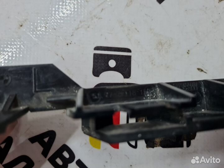 Крепление крыла переднее левое Bmw E87 N52B30AF