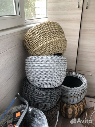 Кашпо из ротанга в наличии