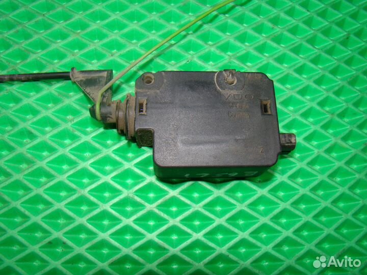 Активатор лючка бензобака BMW 7 E65 бмв 7 Е65 Е66