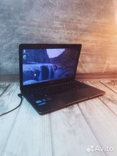Ноутбук Toshiba/Intel Core i3/4gb DDR3