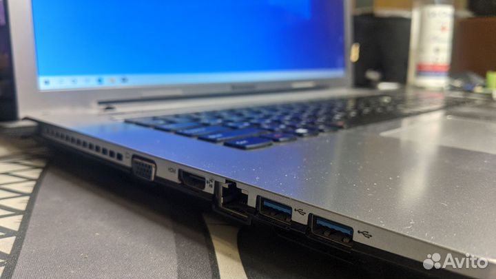 Lenovo. 17,3' FullHD/I5 4200M/12gb/sshd 1tb