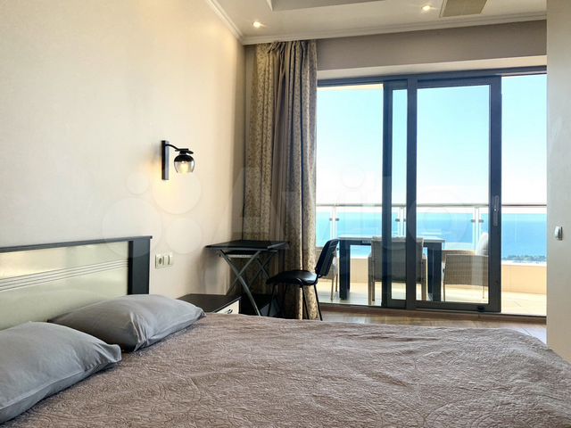 2-к. квартира, 65 м², 8/22 эт.