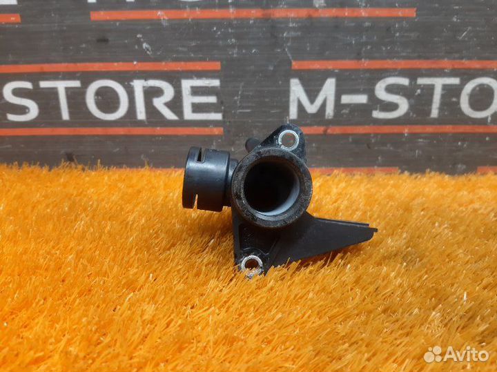 Тройник системы охлаждения Audi A5 8T cdnc 2010