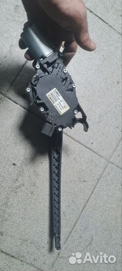 Моторчик стеклоочистителя заднего Mazda 3bk