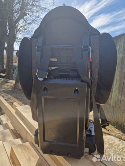 Детское автокресло 9- 18 кг с isofix