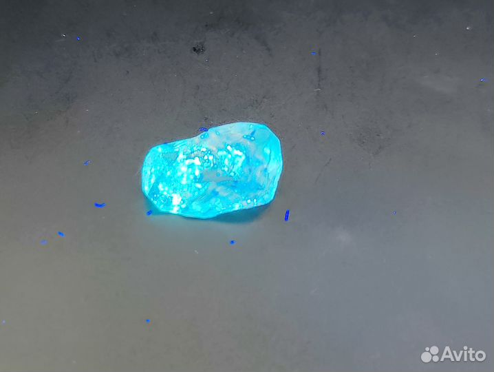 Херкимерский алмаз с включением нефти