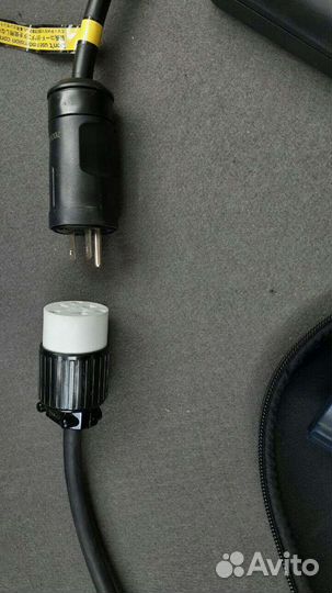 Переходник с японской вилки Nissan Leaf для зарядк