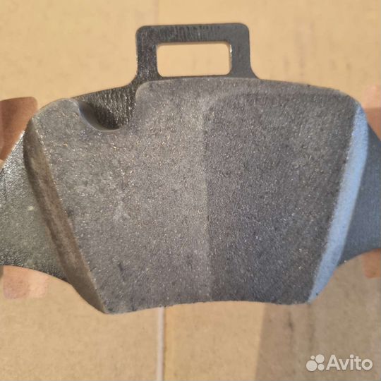 Колодки на BMW
