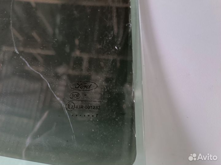 Стекло задней правой двери Ford Focus 2