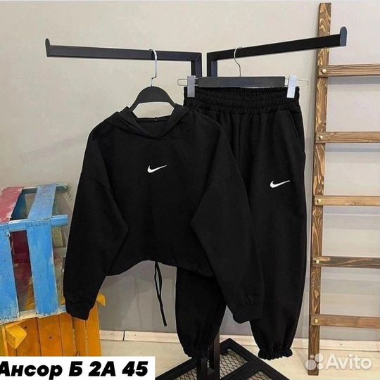 Спортивный костюм женский