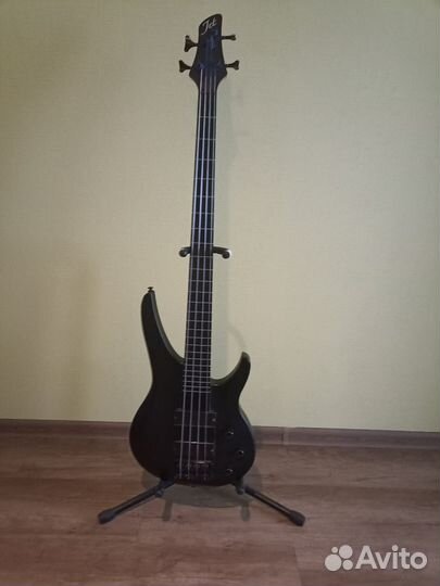 Бас гитара
