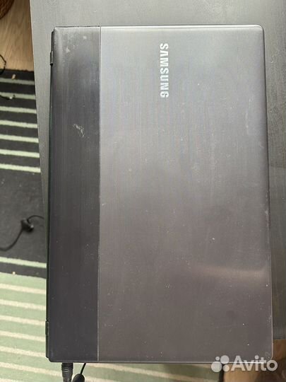 Ноутбук Samsung NP300E5X