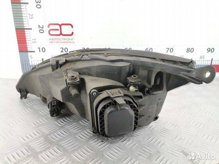 Фара передняя для Ford Focus 1 1152096