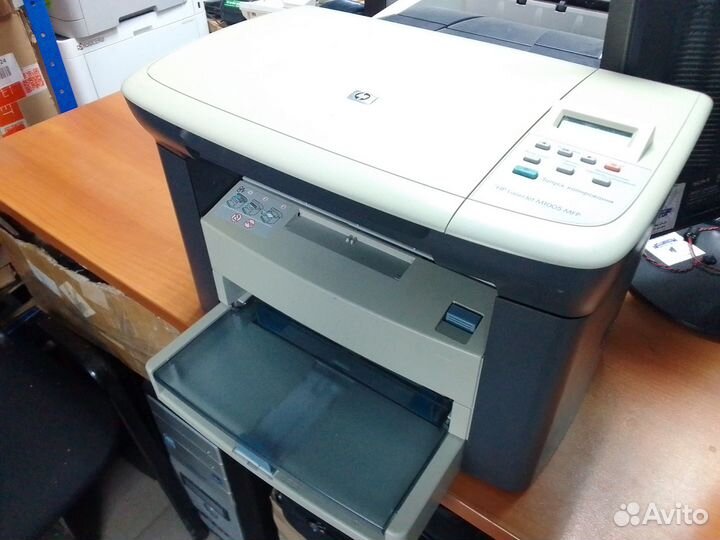 HP LaserJet M1005 MFP (A4, 14стр/мин, 32M, USB2.0)