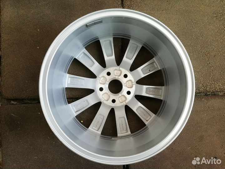 Диск R 17 Volkswagen Passat. 1 штука