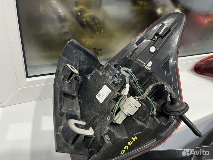 Фонарь задний левый levorg