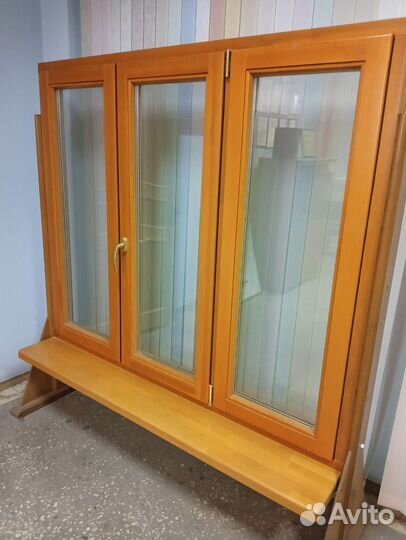 Окно деревянное со стеклопакетом