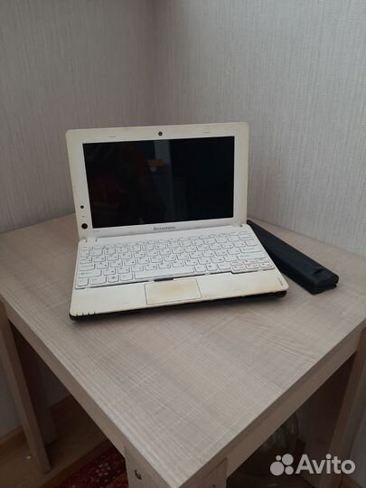 Нетбук Lenovo