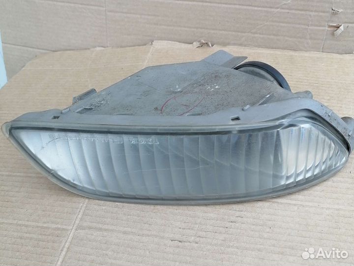 Фара противотуманная Toyota avalon pronard 1999