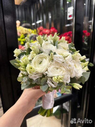 Свадебный букет / Для невесты / Цветы / Доставка