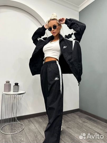 Спортивный костюм женский