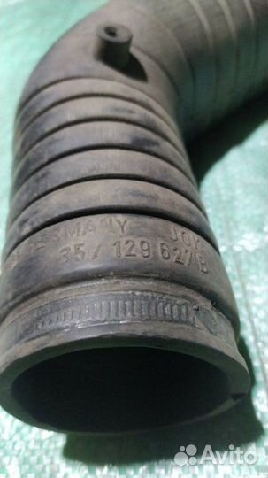 Патрубок воздушного фильтра Volkswagen Passat B3