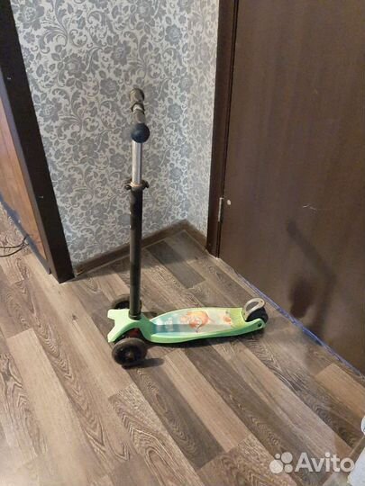 Самокат трехколесный scooter