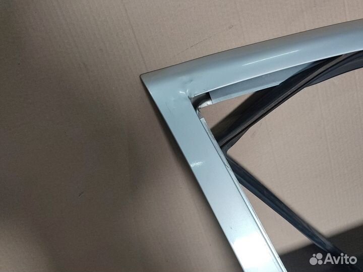 Дверь передняя правая priora