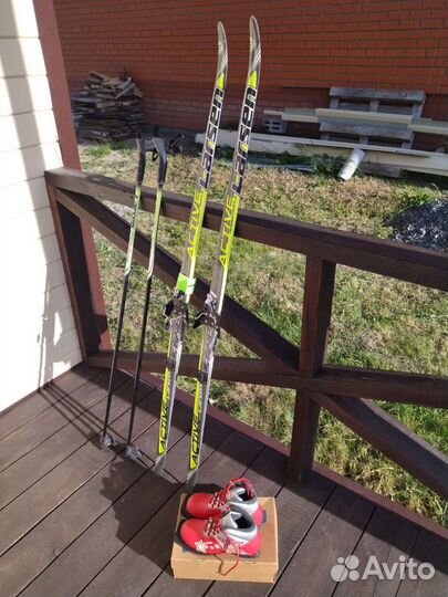 Лыжи Larsen (150 см) + ботинки р.35+палки