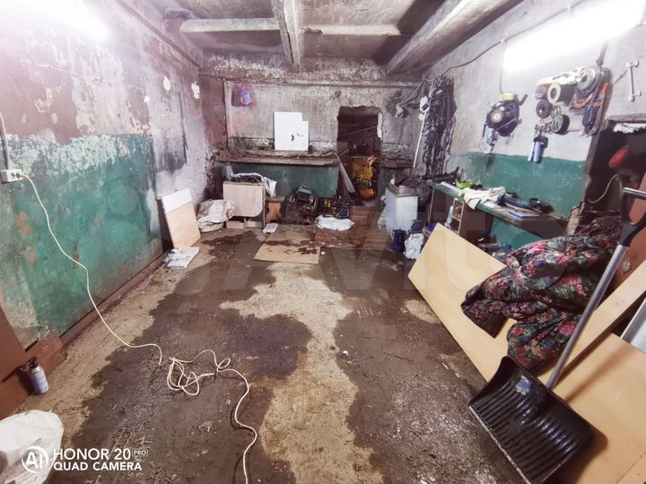 Гараж, > 30 м²