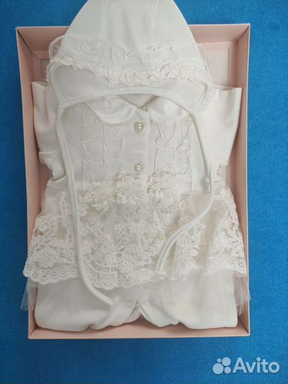 Комплект на выписку для девочки