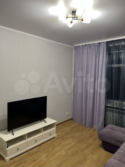 2-к. квартира, 54 м², 2/5 эт.
