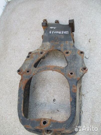 Кронштейн пневморессоры левый MAN 81436400247