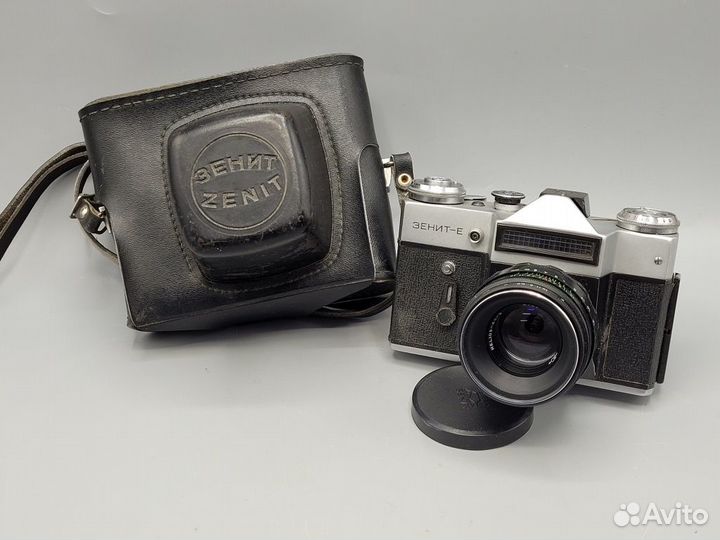 Фотоаппарат Зенит-Е объектив Гелиос-44-2 в чехле