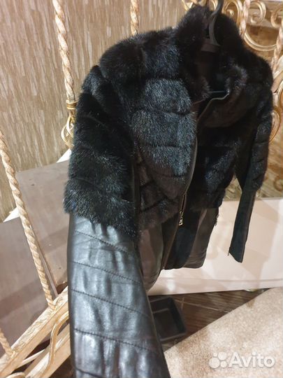 Куртка кожаная женская 44 натуральная