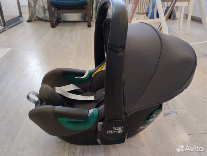 Britax Roemer автолюлька Baby-Safe isense i-Size