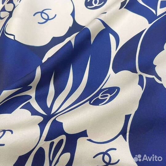 Шелковый платок Chanel