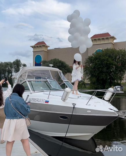 Аренда катера прокат яхты по центру Москвы