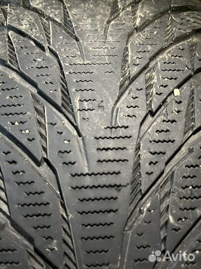 Nokian Tyres Hakkapeliitta R2 235/55 R17 103R