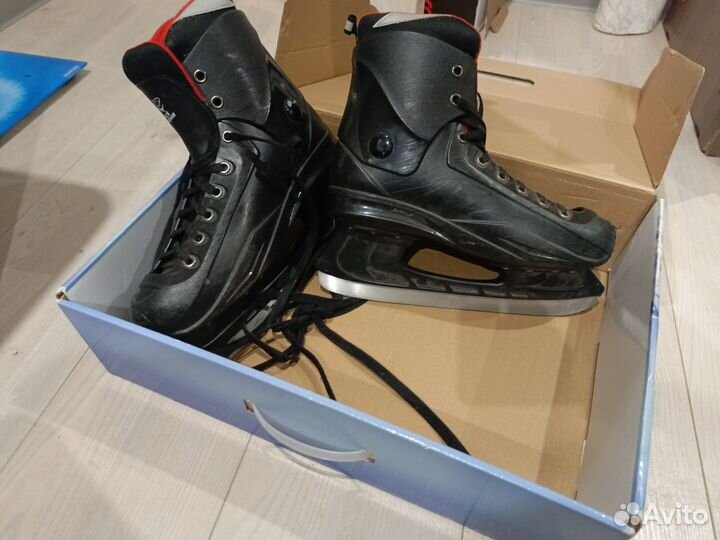 Коньки black aqua