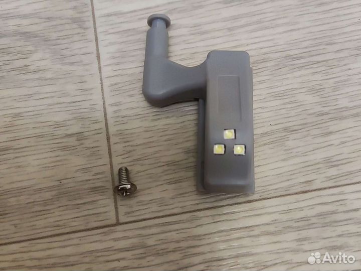 Светодиодная подсветка для шкафа на петли