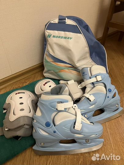 Коньки детские с защитной экипировкой