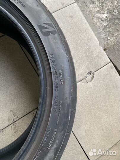 Bridgestone Potenza Adrenalin RE004 225/45 R17 98W