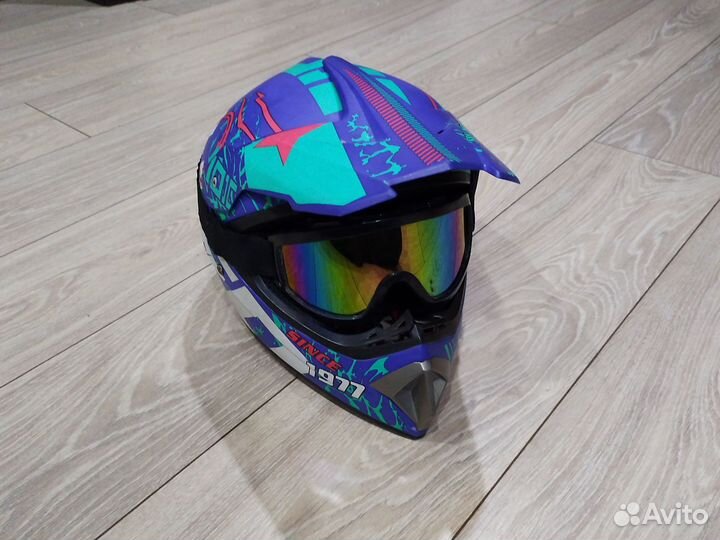 Кроссовый шлем