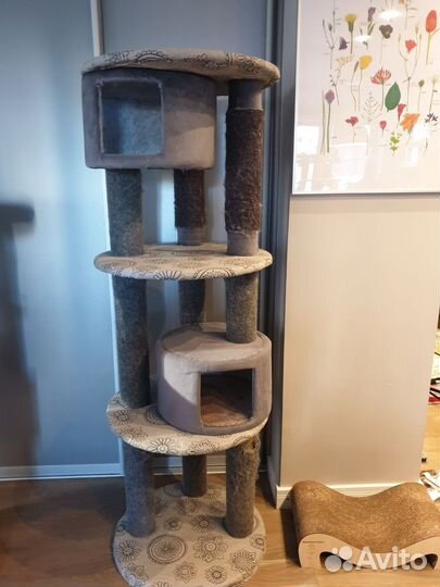 Домик для кошки с когтеточкой бу