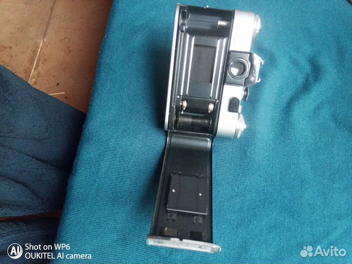 Пленочный зеркальный фотоаппарат