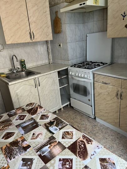 2-к. квартира, 52 м², 2/4 эт.